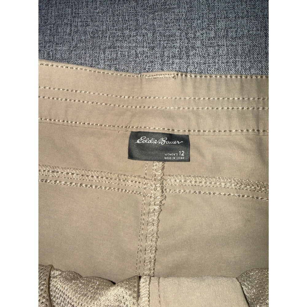 Eddie Bauer Womens Horizon Guide Chino Shorts Tan Beige Size 12 Hiking Outdoor - Picture 2 of 10